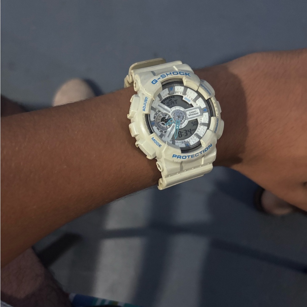 G-Shock Cream Smartwatch with Rugged Design and Digital Display